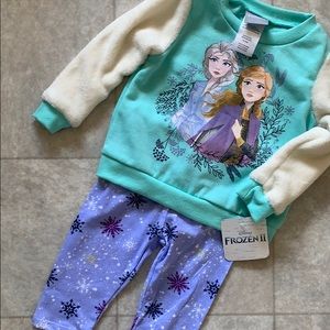 Disney Frozen II Girls 2T Set ❄️👚👖